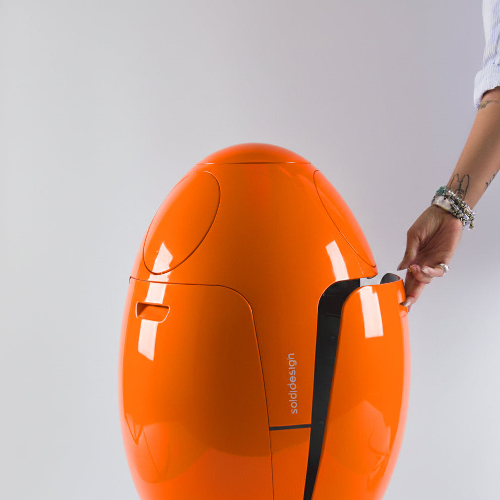 Ovetto Galà Naranja Brillante – Papelera de diseño para la separación de residuos